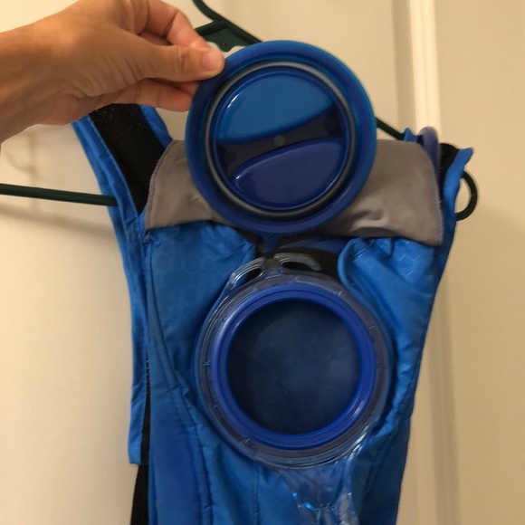 Camelbak water pack - Picture 8 of 14